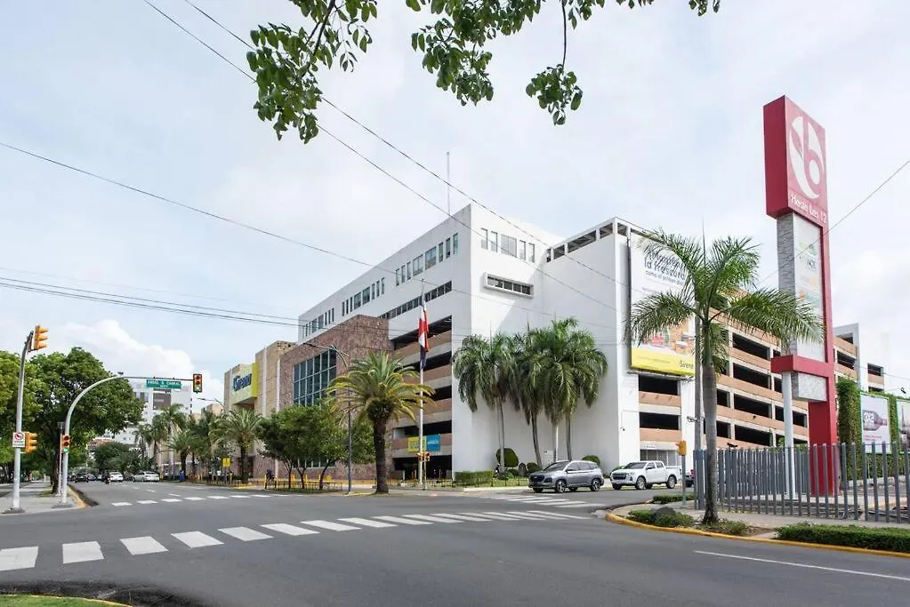 Stunning Infinity Pool Apartment Santo Domingo